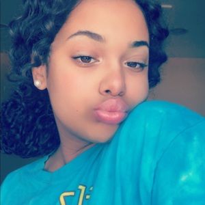 Meet your Posher, Ilana